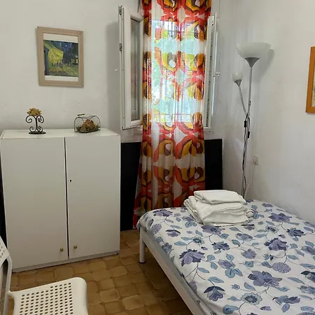 בית נופש Iliana ניאה אירקליה