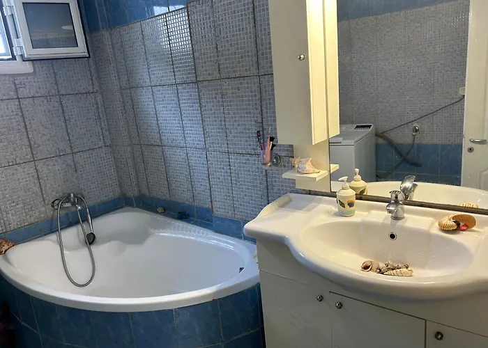 Case de vacanță 600 Metres From The Beach! *