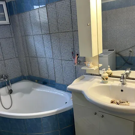 Feriehus 600 Metres From The Beach! *